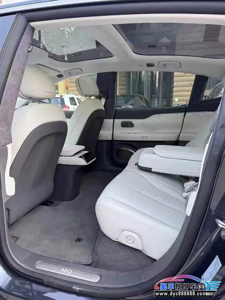 23年蔚来ET7轿车抵押车出售