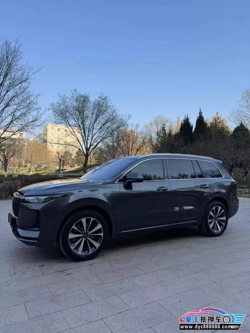 21年理想ONE轿车抵押车出售