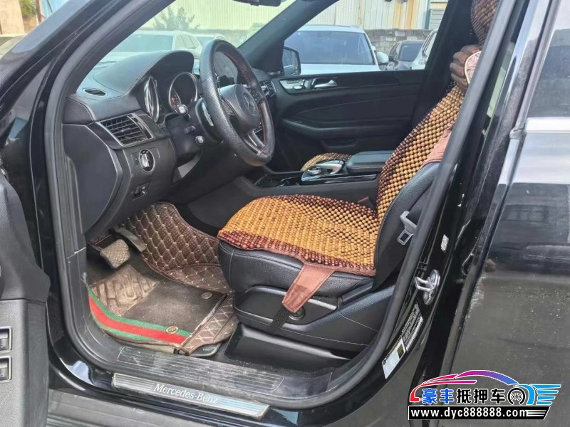 18年奔驰GLS轿车抵押车出售