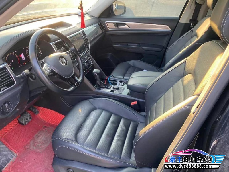 20年大众途昂轿车抵押车出售