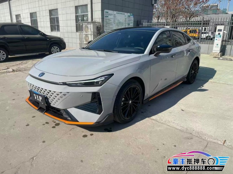 24年长安长安UNI轿车抵押车出售