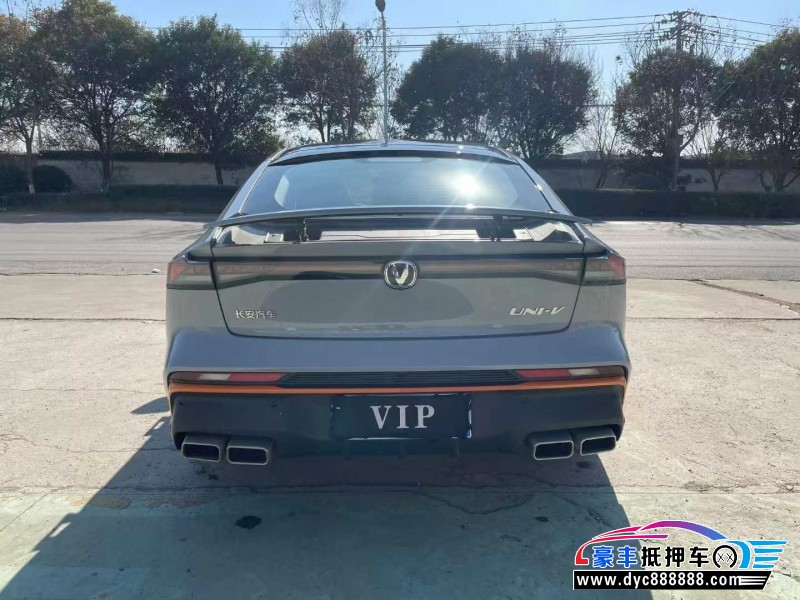 24年长安长安UNI轿车抵押车出售