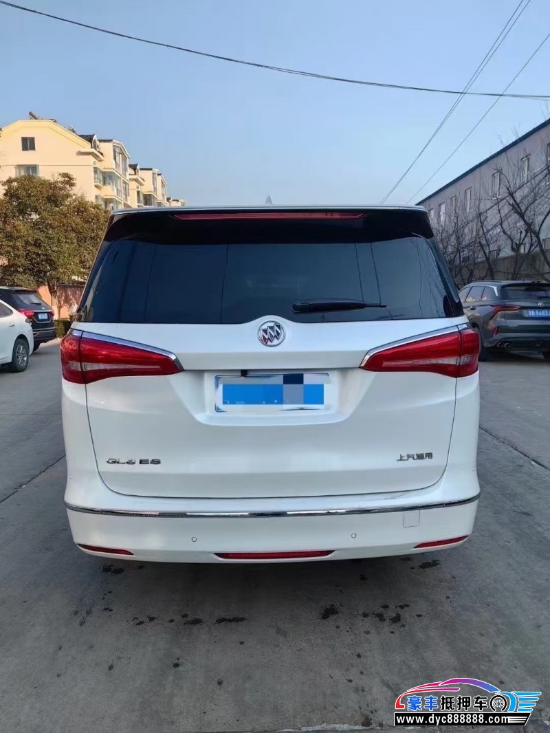 18年别克GL8轿车抵押车出售