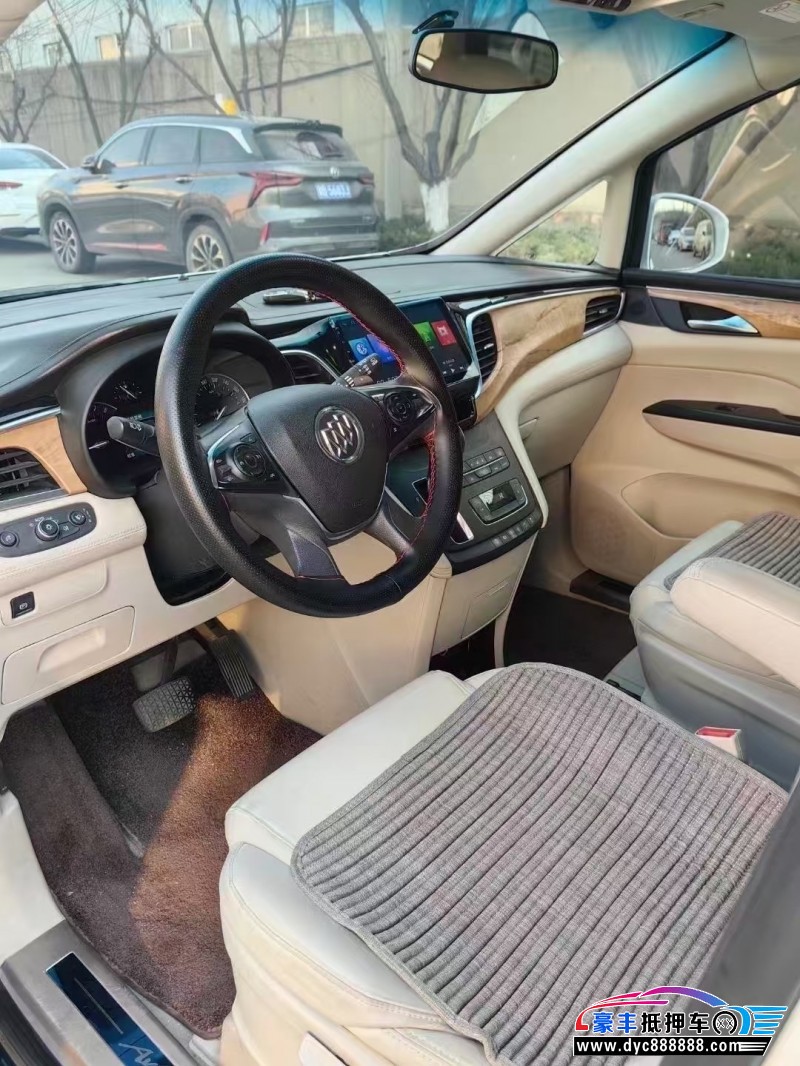 18年别克GL8轿车抵押车出售