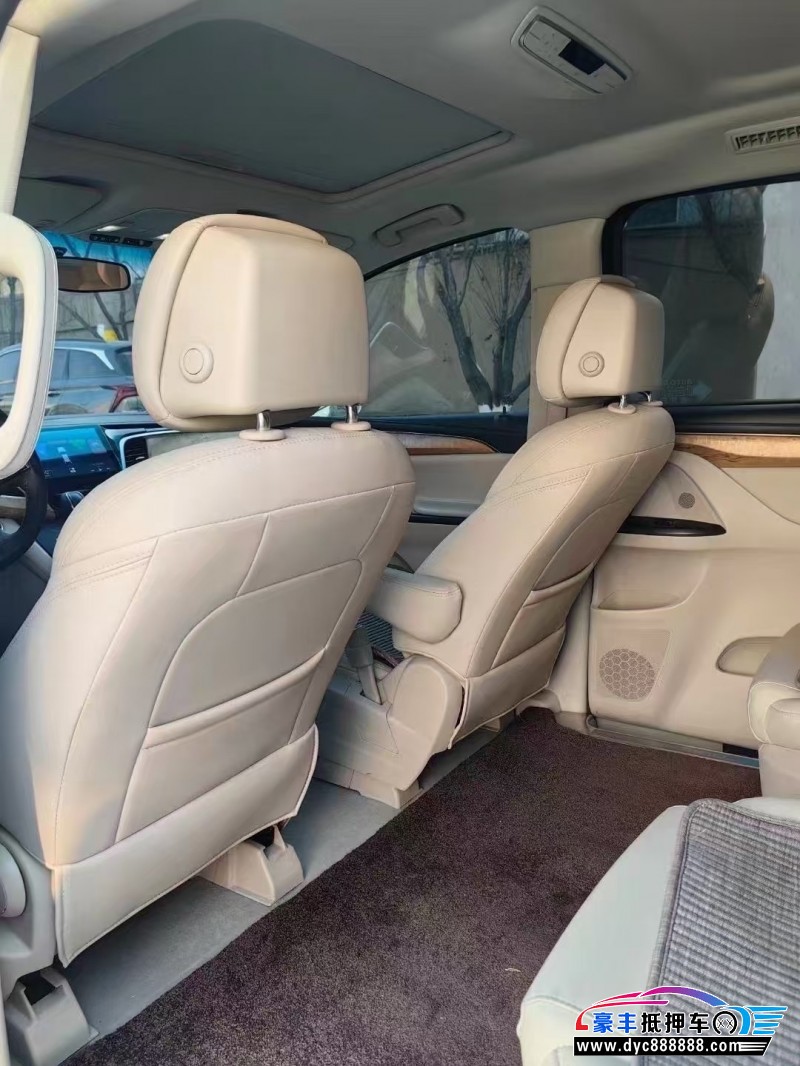 18年别克GL8轿车抵押车出售