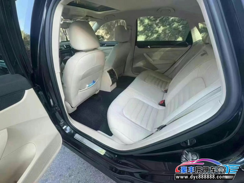 14年大众帕萨特轿车抵押车出售