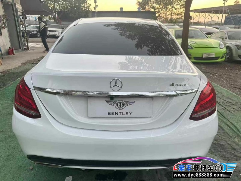 17年奔驰C轿车抵押车出售