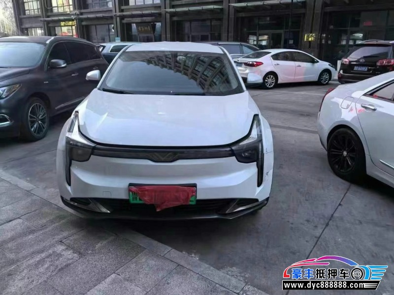 23年哪吒U轿车抵押车出售