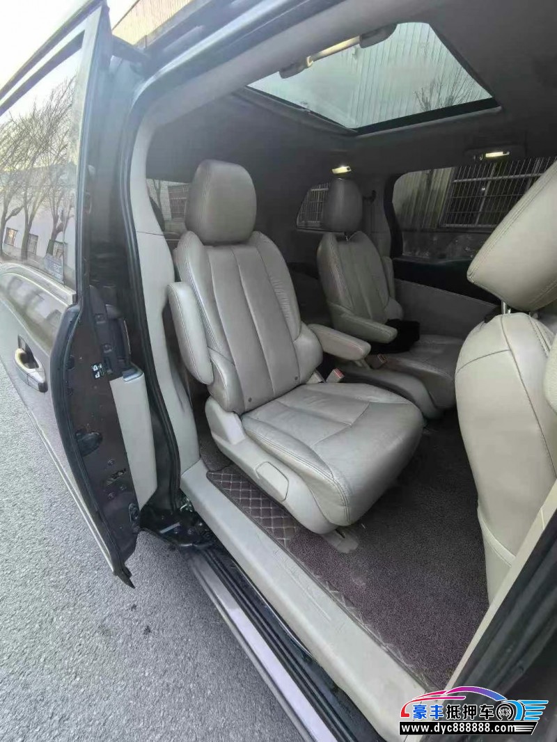 15年别克GL8轿车抵押车出售