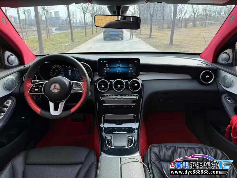 20年奔驰GLC轿车抵押车出售