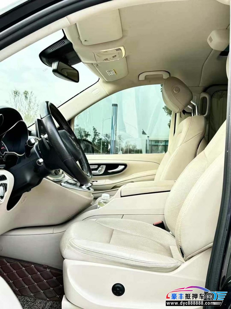 17年奔驰V轿车抵押车出售