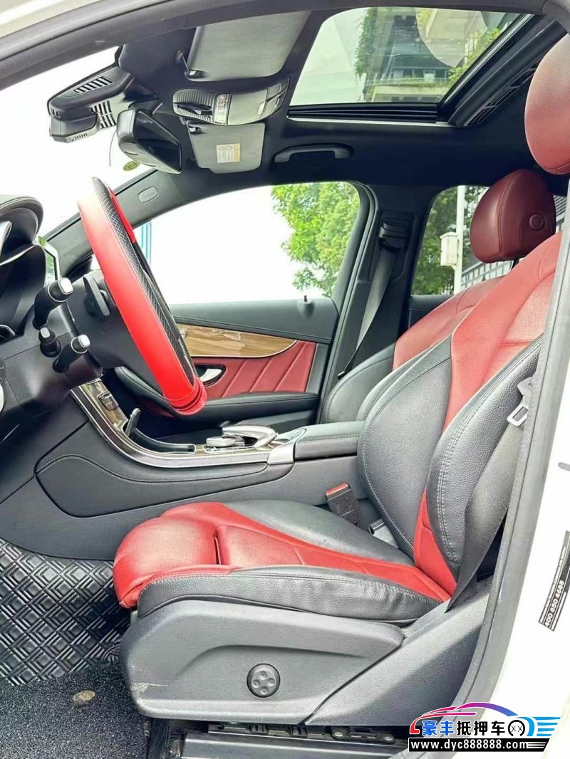 19年奔驰GLC轿车抵押车出售