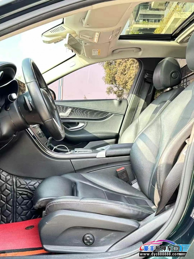 19年奔驰C轿车抵押车出售