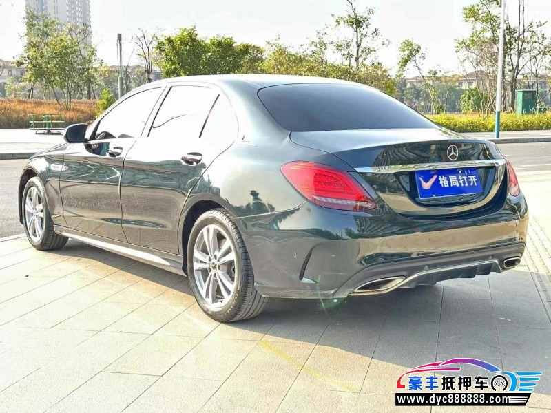 19年奔驰C轿车抵押车出售