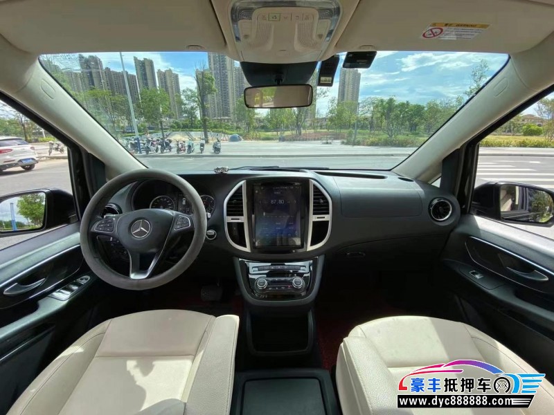 21年奔驰威霆轿车抵押车出售