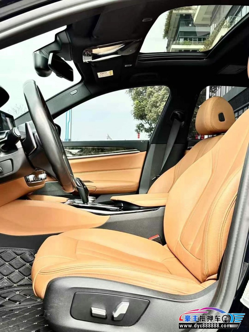 17年宝马5系轿车抵押车出售