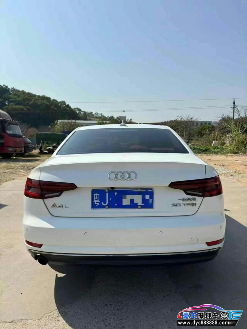 18年奥迪A4轿车抵押车出售