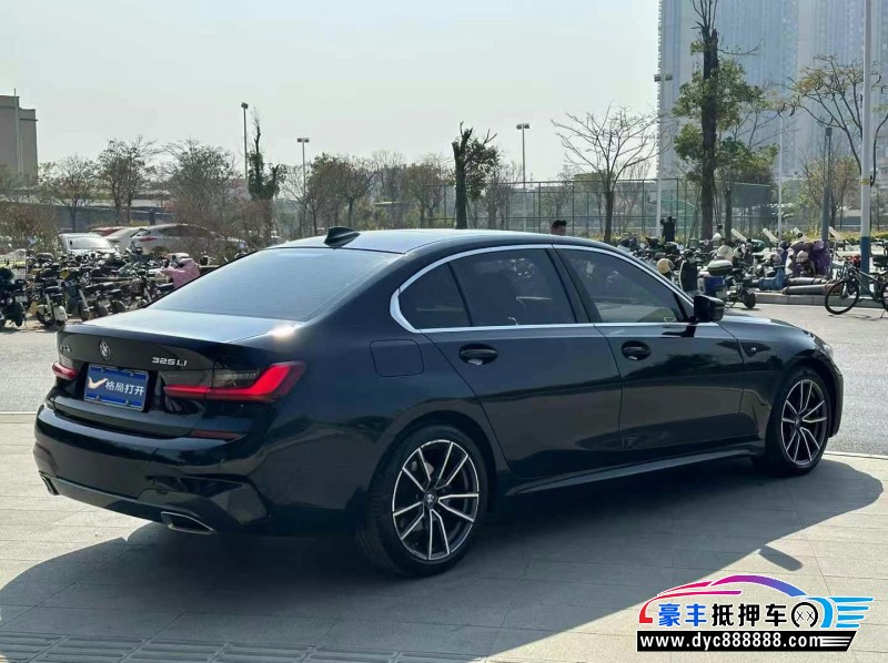 21年宝马3系轿车抵押车出售