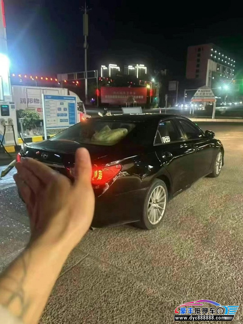 12年丰田锐志轿车抵押车出售