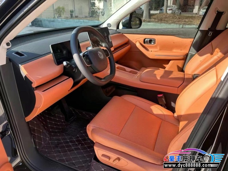 24年零跑C10轿车抵押车出售