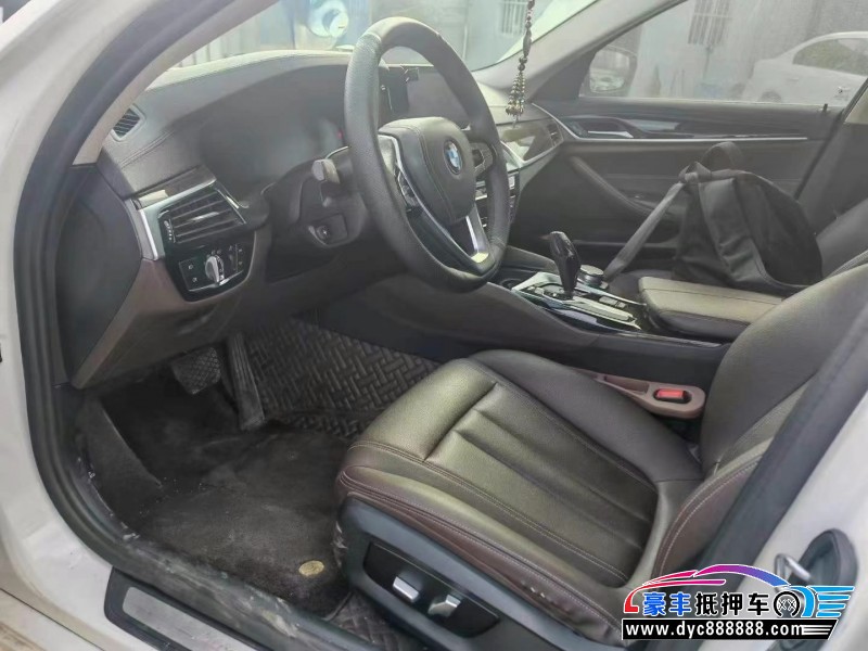 19年宝马5系轿车抵押车出售