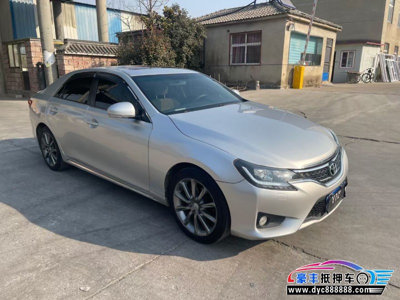 15年丰田锐志轿车抵押车出售