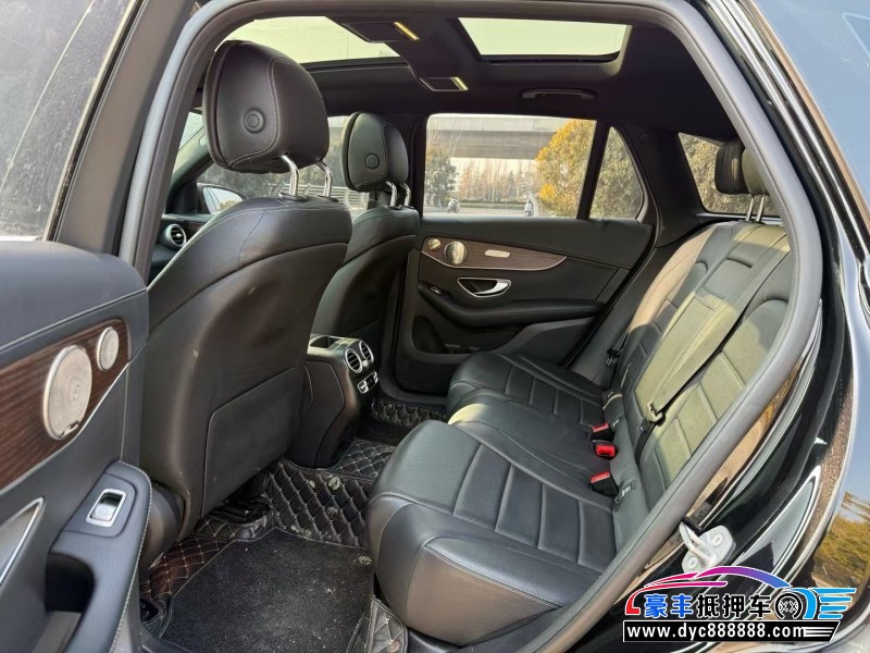 22年奔驰GLC轿车抵押车出售