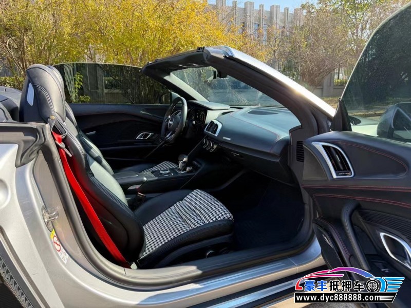 20年奥迪R8轿车抵押车出售