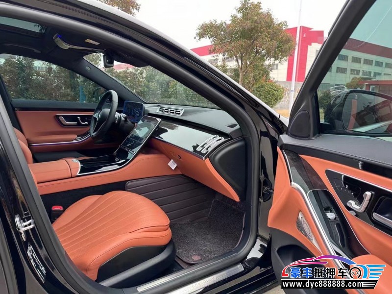 22年奔驰S轿车抵押车出售