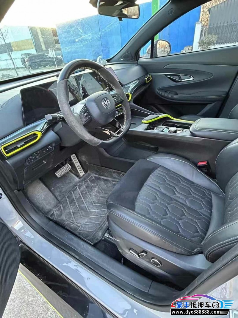 22年长安长安UNI轿车抵押车出售