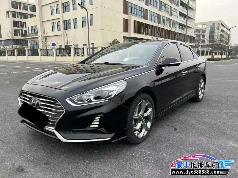 18年现代索纳塔轿车抵押车出售