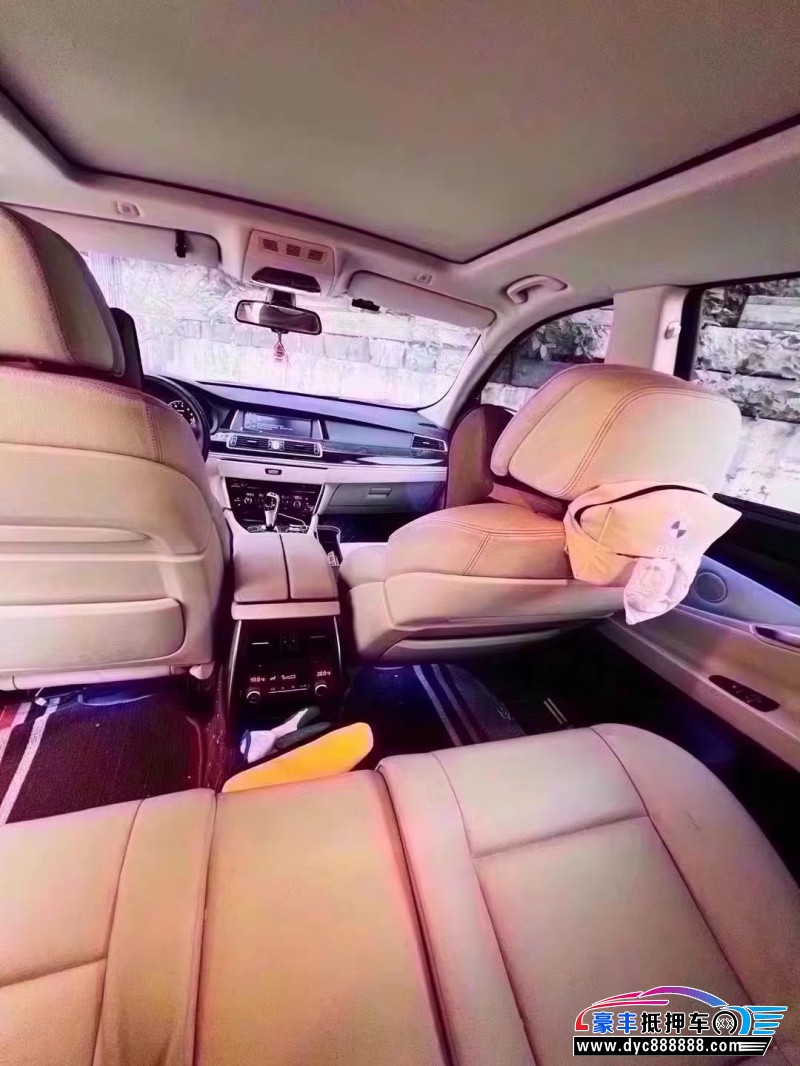 11年宝马5系轿车抵押车出售