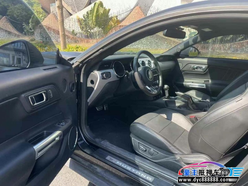 18年福特野马轿车抵押车出售