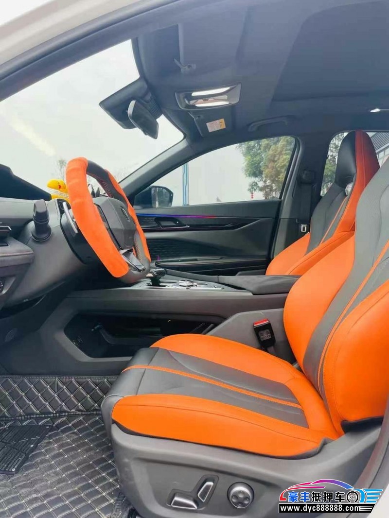 24年长安长安UNI轿车抵押车出售