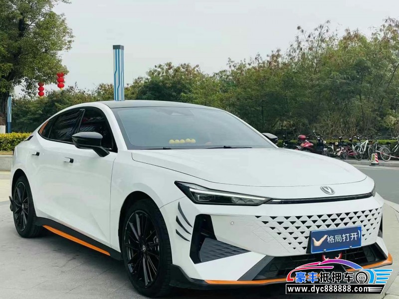 24年长安长安UNI轿车抵押车出售