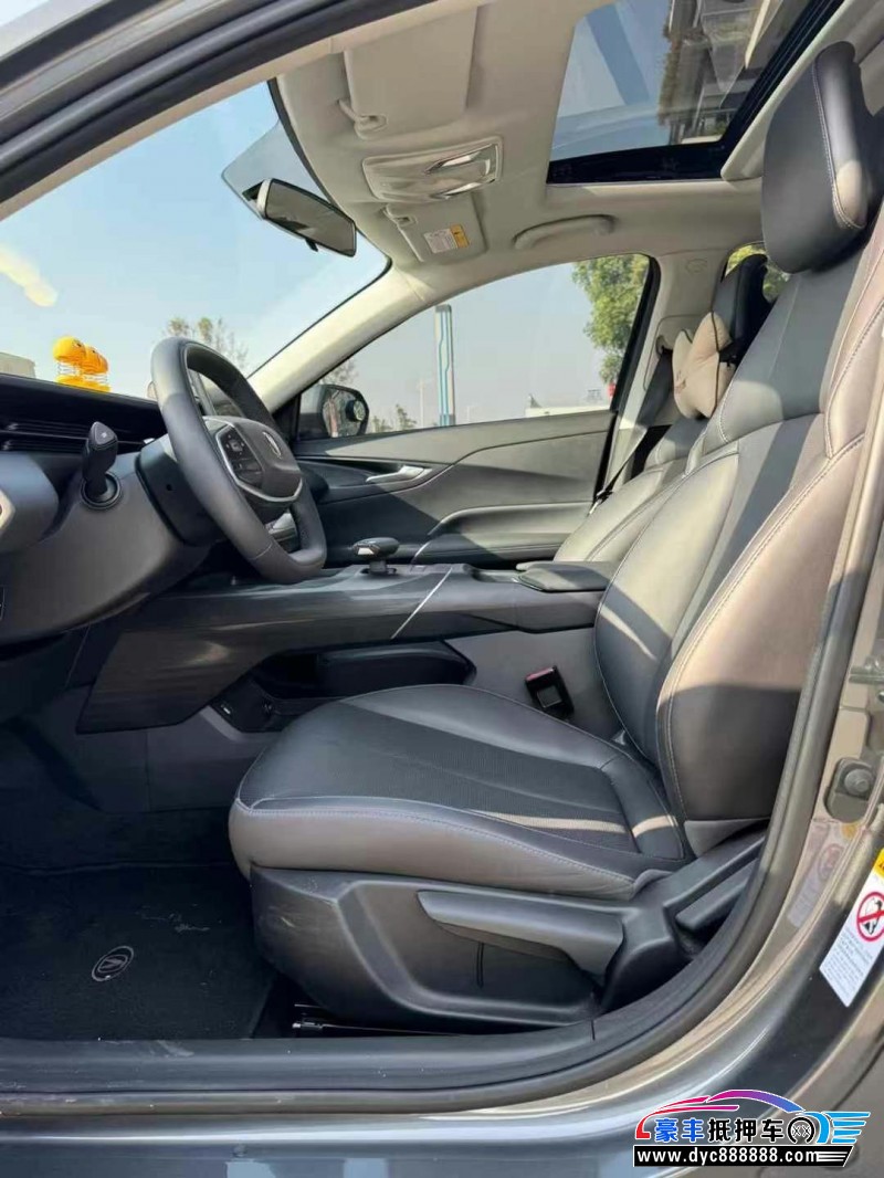 24年长安逸达轿车抵押车出售