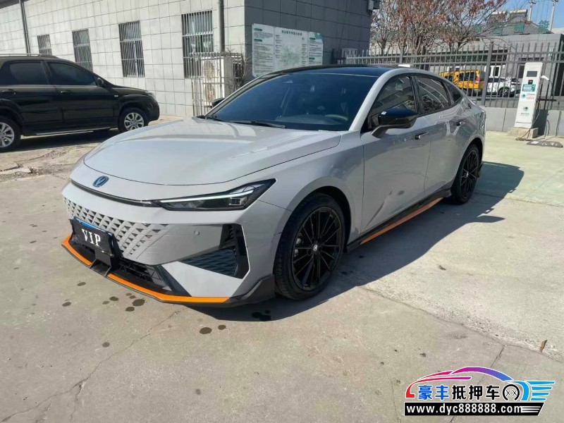 24年长安长安UNI轿车抵押车出售