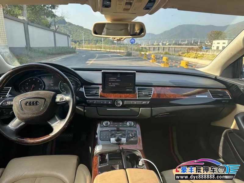 11年奥迪A8L轿车抵押车出售