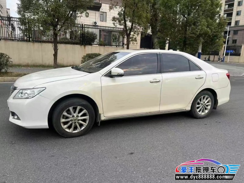 14年丰田凯美瑞轿车抵押车出售