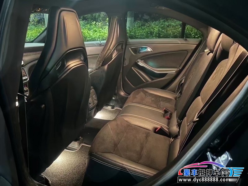 19年奔驰GLA  AMG轿车抵押车出售