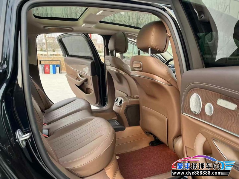 19年奔驰E轿车抵押车出售