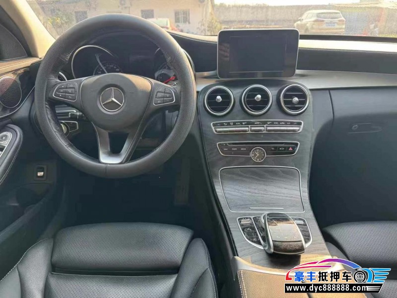 18年奔驰C轿车抵押车出售