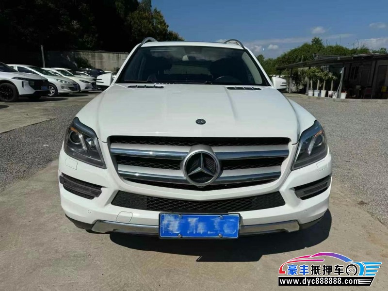 16年奔驰CLS轿车抵押车出售