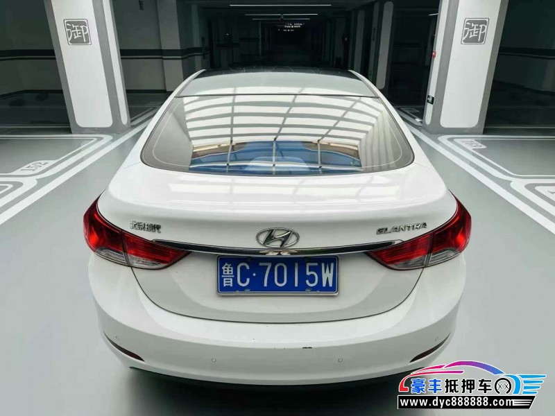 15年现代朗动轿车抵押车出售