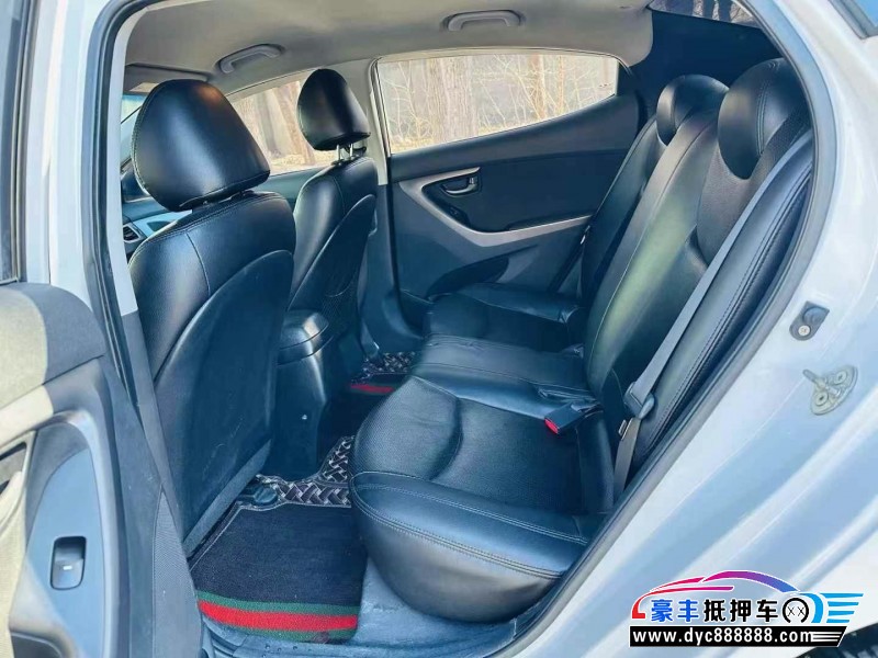 15年现代朗动轿车抵押车出售