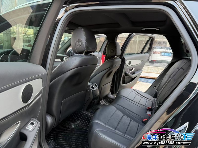 17年奔驰GLC轿车抵押车出售