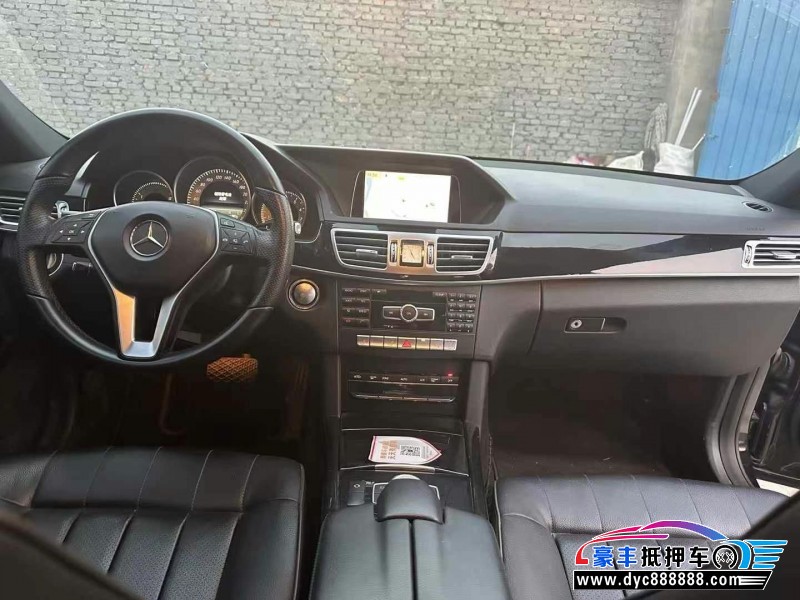 14年奔驰E轿车抵押车出售