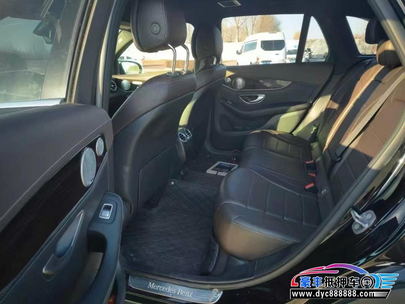19年奔驰GLCSUV抵押车出售