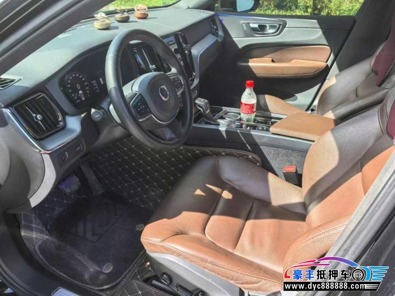 20年沃尔沃XC60SUV抵押车出售