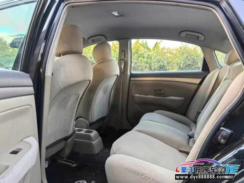 17年日产轩逸轿车抵押车出售